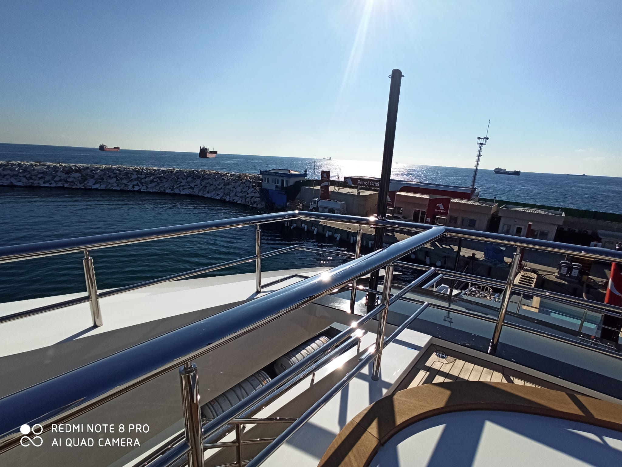 Handrails and Handrails